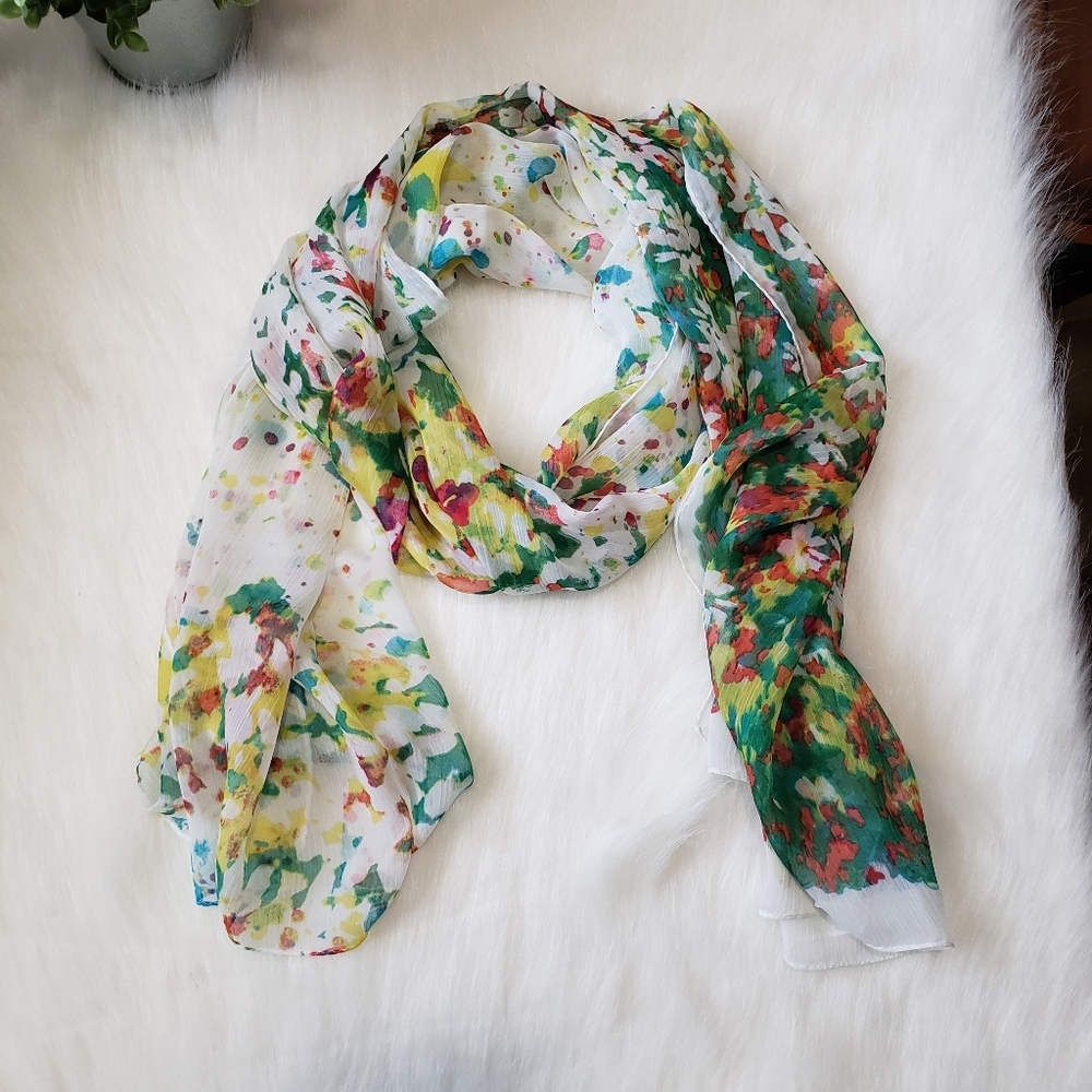 Watercolor White/Green/Yellow/Red Light Scarf